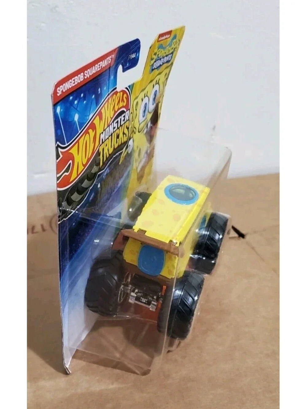 Hot Wheels Monster Trucks SpongeBob SquarePants Die-Cast 1:64 FYJ44 New